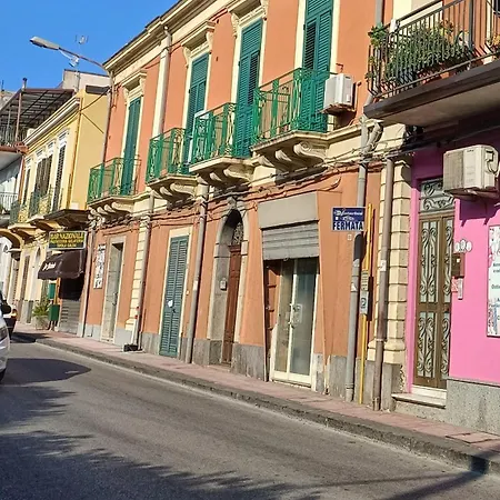 Welcoming * Giardini-Naxos